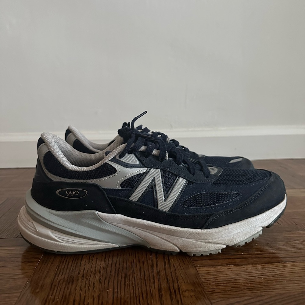 Men’s New Balance 990v6 in Navy!